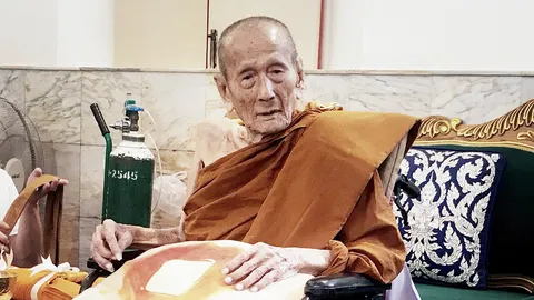 อาลัย "หลวงปู่ก้าน" เกจิดังประจวบฯ ละสังขารอย่างสงบ สิริอายุ 100 ปี