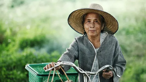 พม.เล็งของบฯ กลางเติมเงินยังชีพช่วยคนแก่ยากจน เดือนละ 50-100 บาท