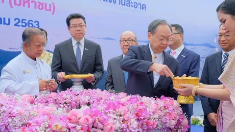 สนธิรัตน์ สนธิจิรวงศ์ วางศิลาฤกษ์ อาคารควบคุมกระบวนการผลิตหลักของไทยออยล์