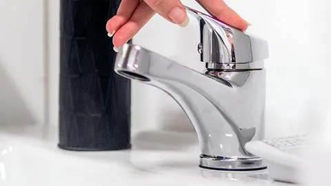 แจ้งน้ำประปาไม่ไหล ดึกคืนวันจันทร์ที่ถนนแพรกษา