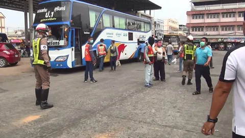 ขนส่งบุรีรัมย์ระดมคัดกรองรถโดยสาร หลังผู้ป่วยโควิด-19 เข้าเมืองแล้ว 1 ราย