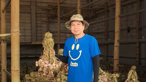 สหกรณ์ฯ แม่สะเรียง ชูหลัก ”ซื้อนำตลาด” ช่วยเกษตรกรพยุงราคากระเทียม  