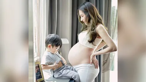 น่าเอ็นดู พี่อคิณ เปิดพุงแข่ง แม่เนย นับวันรอได้เจอหน้า น้องลลิล