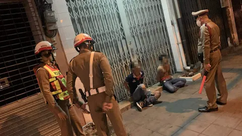 ตำรวจตาไวรวบ 2 โจรตัดสายไฟ