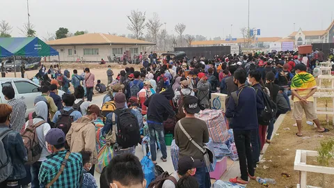 แรงงานพม่าล้นด่าน ผวจ.ตาก ประสานเมียวดี เร่งผลักดันออกภายใน 2 ชม.