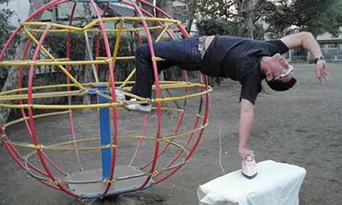 ปรากฏการณ์สุดเพี้ยน ท่าพิสดารจากเทรนด์ฮิตต่างแดนสู่แผ่นดินสยาม