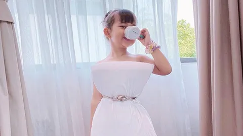 ได้แม่มาเต็มๆ น้องเจ้าขา ลูก กระแต อินเนอร์แรงโพสท่ายืนดื่มนมสุดเฟี้ยซ 