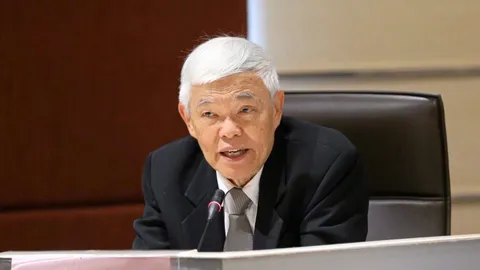 วิ่งรอบโลก ปั่นทั่วไทย : นพ.ยง ภู่วรวรรณ เตือนงานวิ่งมาราธอนยังไม่ควรจัด