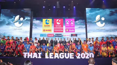 “โควิด-19” ทำพิษ ได้บทสรุปเลื่อน “ไทยลีก” ฟาดแข้งเดือน ก.ย.