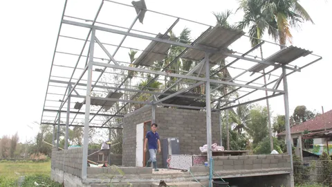 ผวจ.เชียงราย สำรวจความเสียหายจากพายุฤดูร้อนพัดถล่มรวม 9 อำเภอ 19 ตำบล