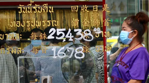เยาวราชยังคึกคัก คนแห่ขายทองต่อเนื่อง ราคาทองล่าสุด รับซื้อทะลุ 25,000 บาท