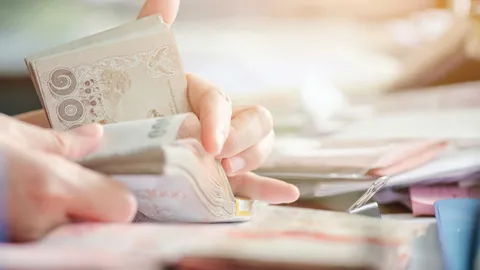 18 นักวิชาการเศรษศาสตร์ มธ. จี้รัฐเปลี่ยนจากแจก 5 พัน มาจ่าย 3 พันต่อคน