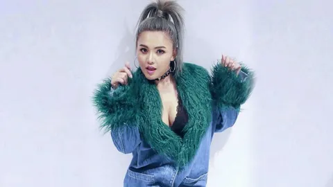 ทีวีบันเทิง : โลกใหม่ตั๊กแตน