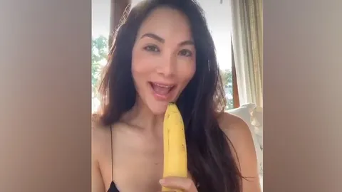 ตัวจริงมาแล้ว ไพลิน ภัทรา "ไพลินชอบกินกล้วย" ในตำนาน (คลิป) 