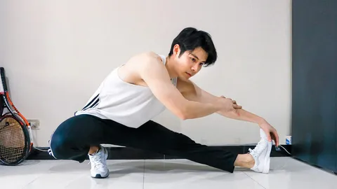 “ธนะ ฉันธนะ” เปิดบ้านฟิตหุ่น โชว์กล้ามแน่นน่ากอด สู้ภัยโควิด-19