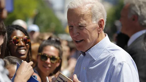 ไบเดนเลือกคู่หู รองประธานาธิบดี-ข่าวฉาวรุม