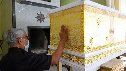 อาลัยหลาน