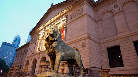 เปิดม่าน joke opera : รูปปั้นถูกฉกหน้ากาก