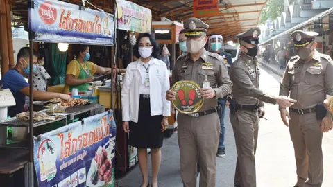 ตำรวจ-กทม.คุมเข้ม เว้นระยะห่าง ไม่นั่งกินในห้าง ที่ไอคอนสยาม-ตลาดคลองสาน