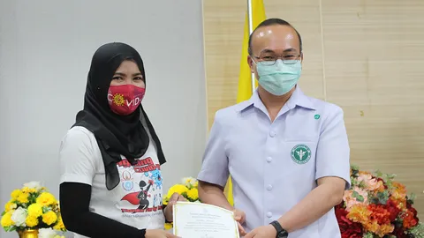 ผู้ว่าฯ นราธิวาส เปิดงานขอบคุณ-ให้กำลังใจ ฮีโร่ชุดขาวทัพหน้าสู้โควิด-19