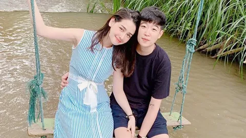 โม อมีนา ขาเตียง พลอย ยังแข็งแรง โพสต์หวานครบรอบ 4 ปี