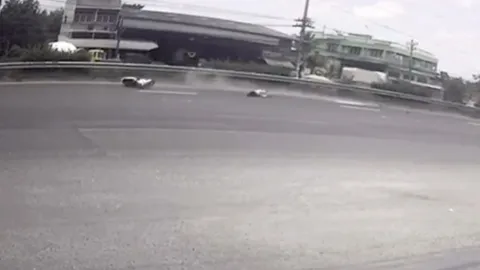 ชายวัย 40 ขี่ จยย.ล้มหัวฟาดพื้นตายคาถนนที่ชลบุรี พบวูบไปเอง ไร้คู่กรณี