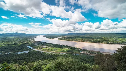 เปิดฟ้าส่องโลก : 2564 อีสานจะเปลี่ยนโฉม