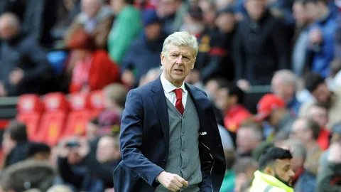 ไม่ได้พูดเล่น 2 อดีตแข้งปืนแนะสร้างรูปปั้นเชิดชู "เวนเกอร์" 