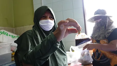 บ้านขนมจีบพร้อมให้ตรวจ หลังมีข่าวคนตาย สสจ.ฉะเชิงเทรา แจงรอผลแล็บเทียบ