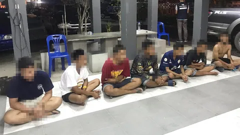 บุกจับแก๊งโจ๋ ปาร์ตี้ยาไอซ์ กลางเมืองหาดใหญ่ รวบ 9 ราย 7 คนฉี่ม่วง