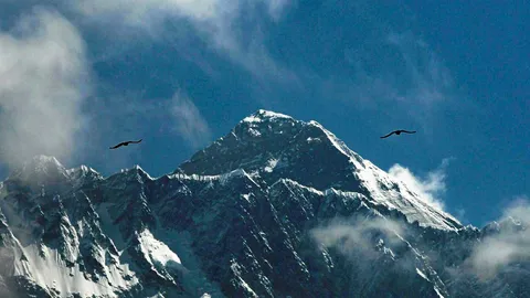 จีนใช้ดาวเทียมของตัวเองวัดยอดเอเวอเรสต์