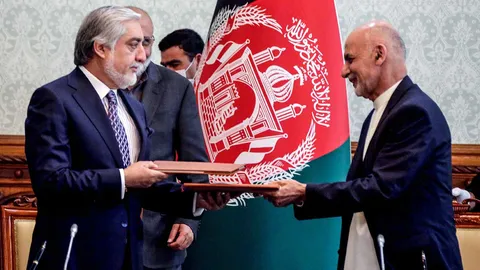 ประธานาธิบดีอัฟกัน เซ็นแบ่งเค้กรัฐบาลกับคู่อริ