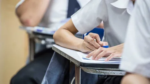 ชง 4 มาตรการแก้ปม นศ.วารสาร มธ.ล้น แนะให้สิทธิ์ย้ายคณะได้ตามความสมัครใจ