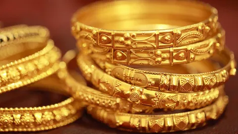 รีบตัดสินใจ "ราคาทองวันนี้" เปิดตลาดปรับร่วงทีเดียว 300 บาท