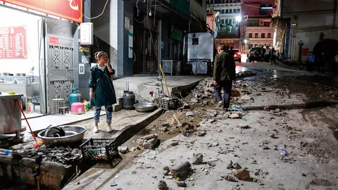 แผ่นดินไหว 2 ระลอกเขย่ามณฑลยูนนาน ดับสลด 4 ศพ เจ็บอื้อ