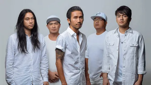 “บอดี้สแลม” ปล่อยเพลง “ความหมาย” “โอม” มือคีย์บอร์ด เปิดตัว “เมีย-ลูก” ลงจอ (คลิป)