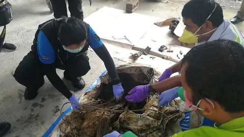 พบศพปริศนาถูกฆ่ายัดกระสอบฝังดิน ป่าเนินเขา สภาพเหลือแต่กระดูก