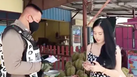 สาวสวยทำสร้อยทองหล่นที่ชลบุรี วอนคนเก็บได้ส่งคืน บอกแฟนให้สำคัญต่อจิตใจ