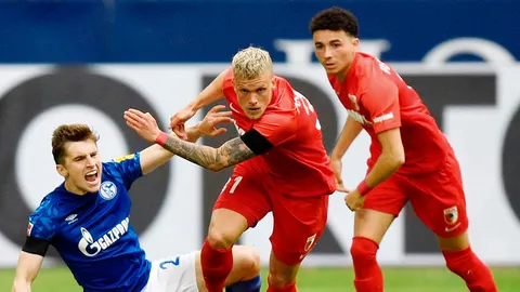 แฮร์ริชคัมแบ็กกุนซือ "เอาก์สบวร์ก" บุกถล่ม "ชาลเก" 3-0 