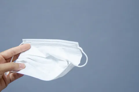 แพ้หน้ากากอนามัย สิวขึ้น หน้าลอก ต้องทำอย่างไร