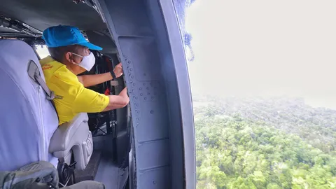 มทภ.4 นั่ง ฮ.บินสำรวจไฟไหม้ป่าพรุบาเจาะ พบเสียหายไปแล้วกว่า 2,100 ไร่