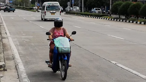 ห้องร้องทุกข์ : พ่อค้าแม่ค้าในตลาดเคหะบางพลี ย้อนศรไม่เกรงกลัวป้อมตำรวจ 