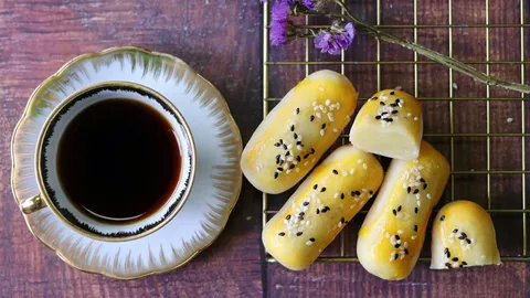 ขนมเปี๊ยะนมสด ความสุขกับการทำอาหารโฮมเมด