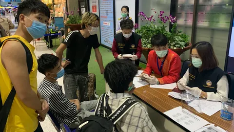 หนุ่มจีนผจญภัย 4 คนเที่ยวภูเก็ต กว่า 2 เดือน ยังไม่ได้กลับบ้าน