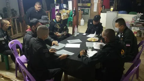 จนท.ยะลา บุกค้นบ้านเป้าหมายที่กรงปินัง คนร้ายหนีทันยึดปืนได้ 1 กระบอก