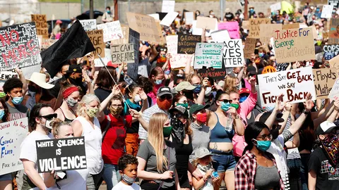 ประท้วงต้านตร.ทำคนผิวสีตายลามหลายประเทศ อริสหรัฐฯ ได้ทีรุมประณาม