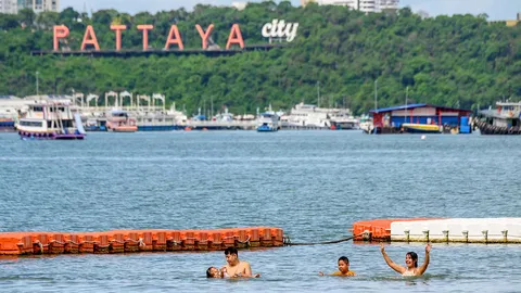 เหะหะพาที : "เที่ยว-กิน-ใช้" ในประเทศ ทางออกของ "เศรษฐกิจไทย"