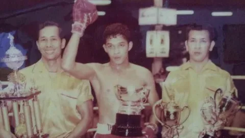 สุดเศร้า "พุฒ ล้อเหล็ก" อดีตยอดมวยไทย เสียชีวิตในวัย 68 ปี