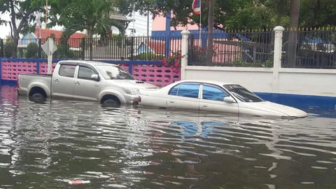 น้ำท่วมเคหะเมืองใหม่บางพลี สูงกว่า 1 เมตร ชี้เพราะคนมักง่ายทิ้งขยะ