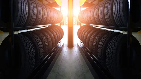 ทลายโกดังยางรถย่านบางบอน